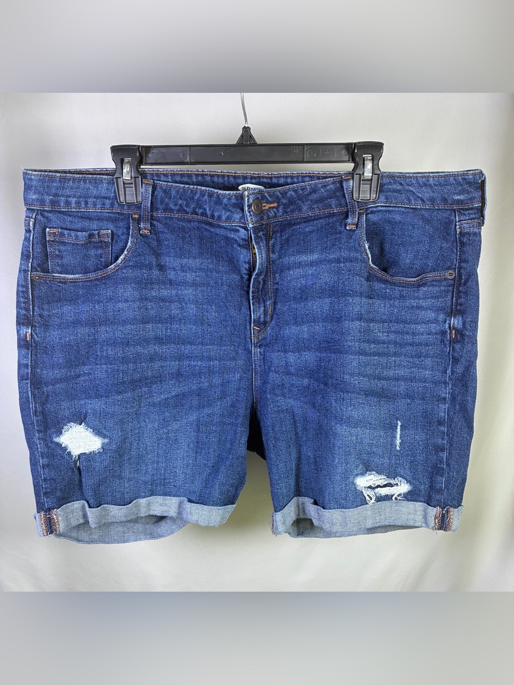 Women’s Old Navy Dark Blue Distressed Denim Rolled Cuff Shorts - 18